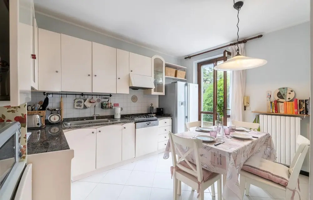 Awesome Home in Desenzano del Garda With Wifi and 3 Bedrooms