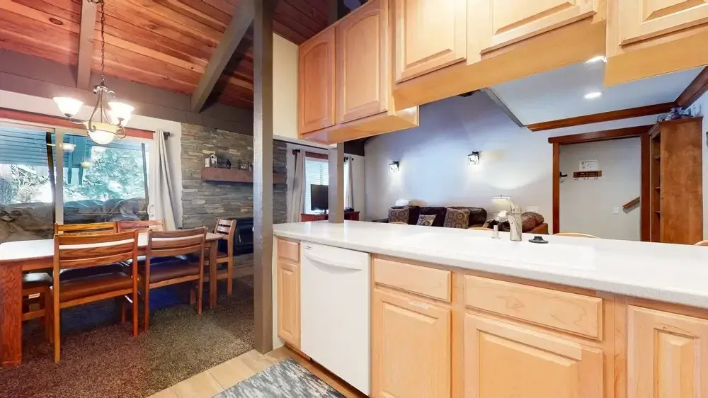 Horizons 4 168 Updated Upstairs Unit with Private Washer Dryer, Walk to Town, On Shuttle Route to Lodges by RedAwning