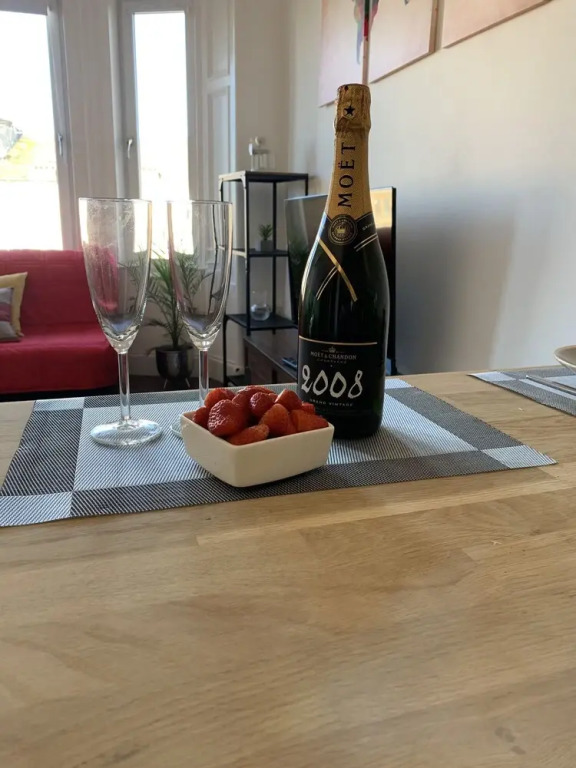 Immaculate 1-bed Apartment in Glasgow Denniston