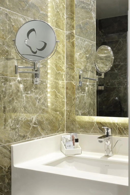 Mia Berre Hotels