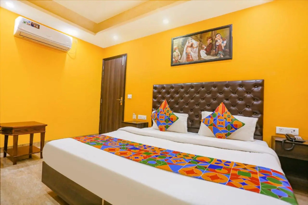 FabHotel Taj Home Stay