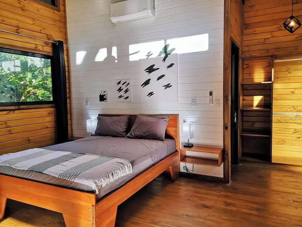 Thoas Lodge