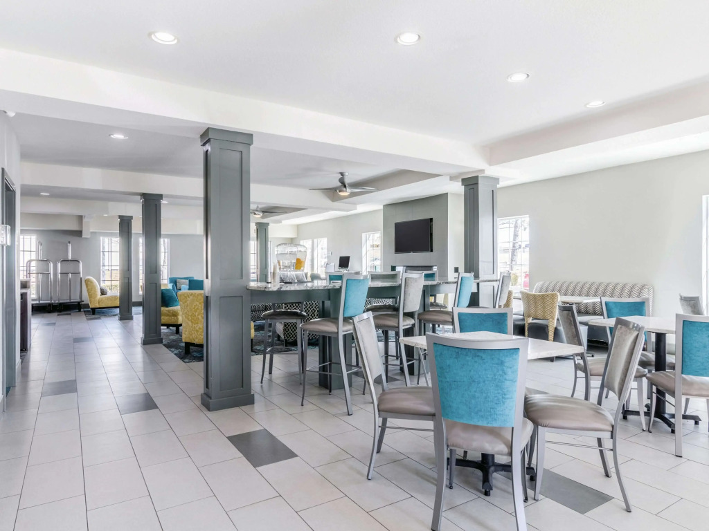 La Quinta by Wyndham Kansas City Airport