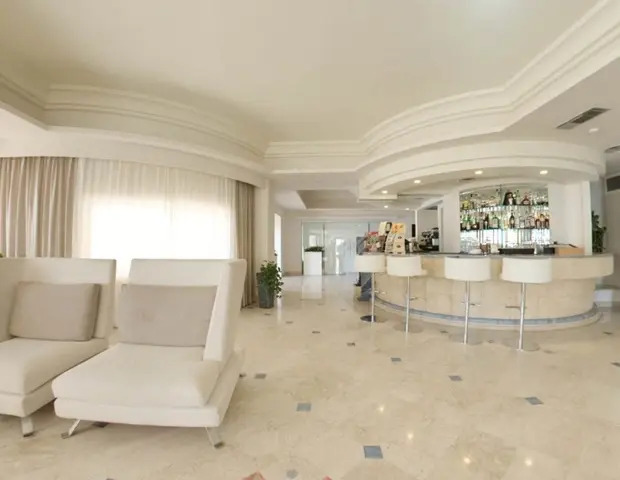 Sunshine Hotel & Spa