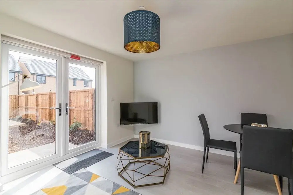 Blackstone Walk - Fabulous Houses with Parking