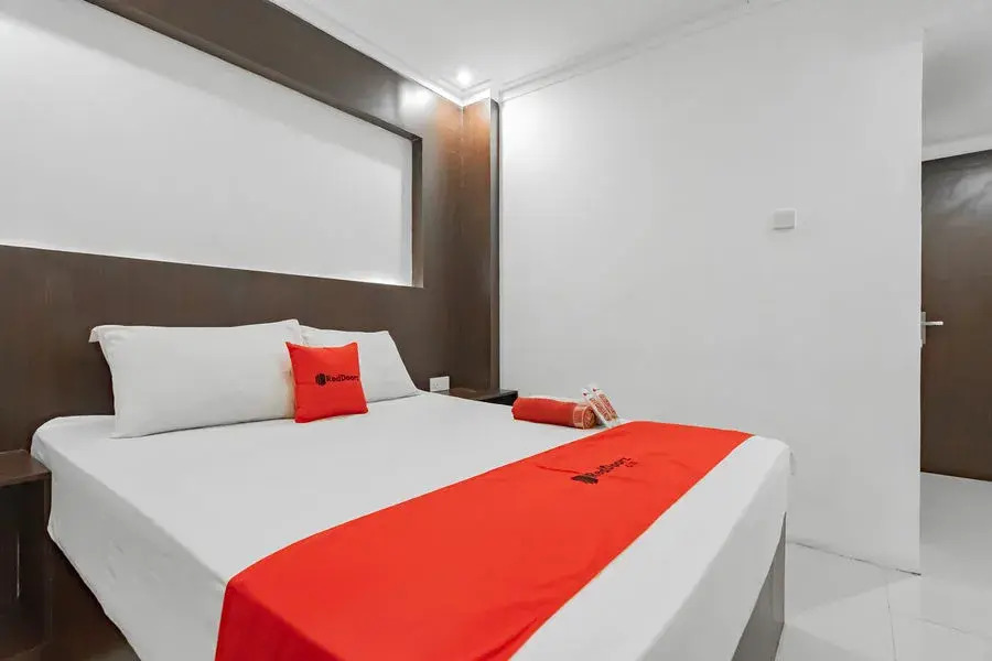 RedDoorz Plus @ Ruko Klandasan Ulu