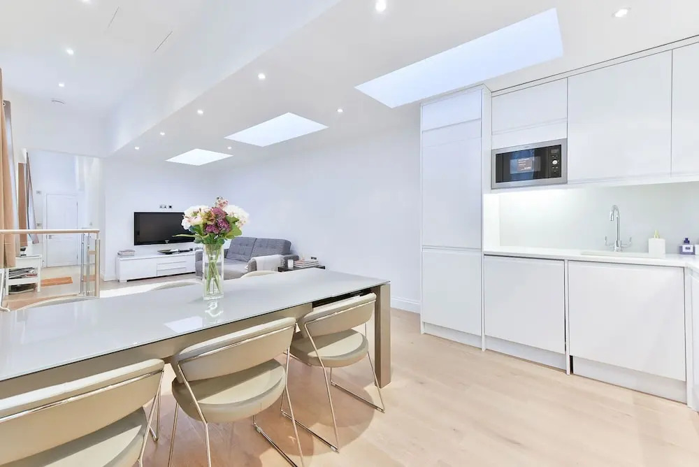 NEW Sleek and Smart 2BD Flat in Fulham/Chelsea