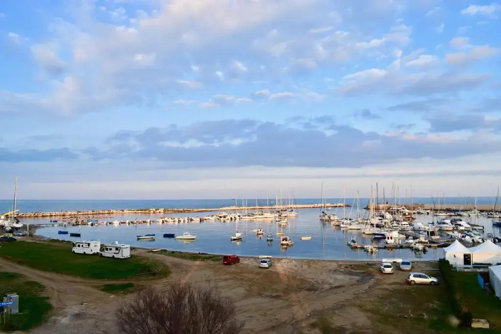 Harbor Houses II