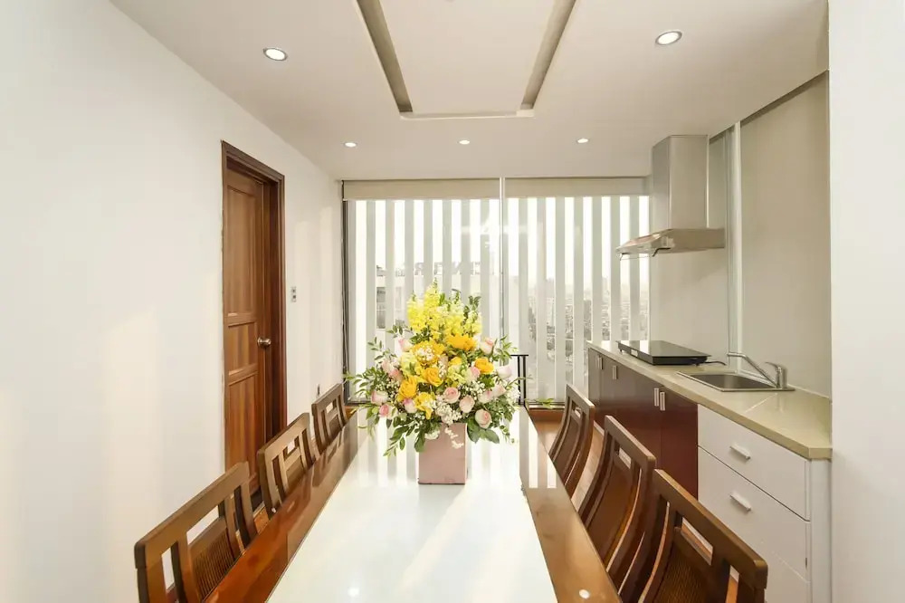 Golden Sun Hotel & Apartment by New Sky