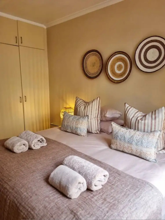 Luxurious Sea Point Apartment
