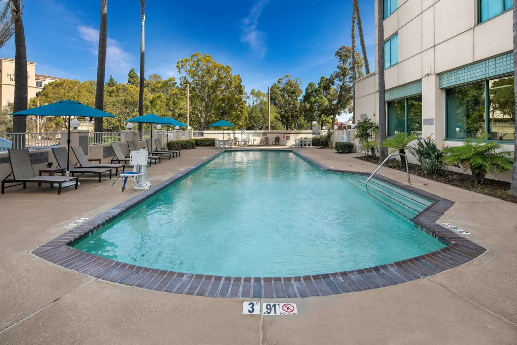 Country Inn & Suites by Radisson, San Diego North, CA