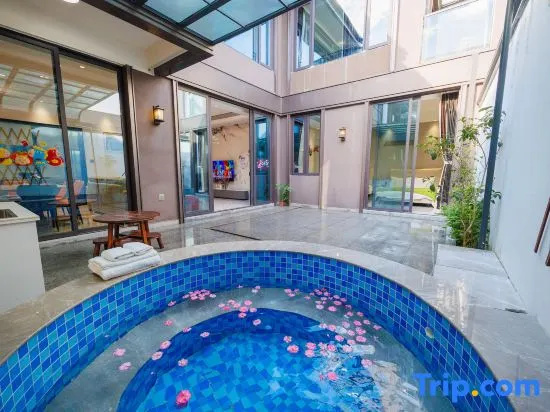 Qingyuan Miaoleiwu Villa (Hudiewan Happy Water World)