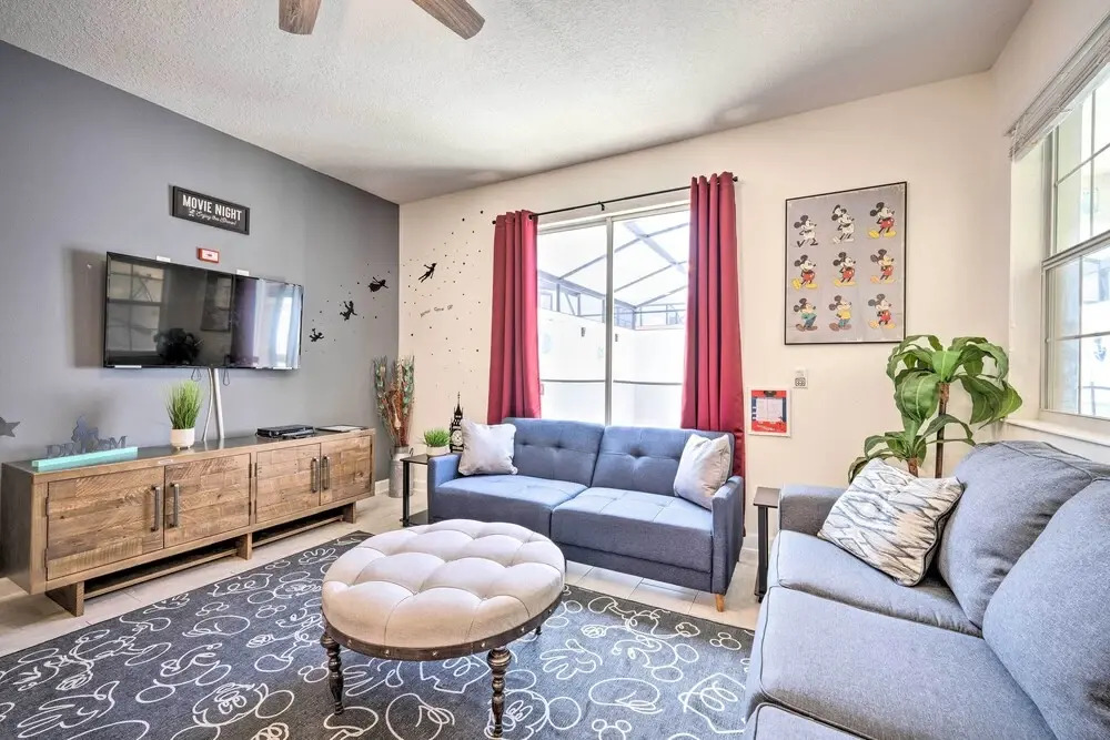 Davenport Retreat w/ Themed Rooms, Patio & Pool!