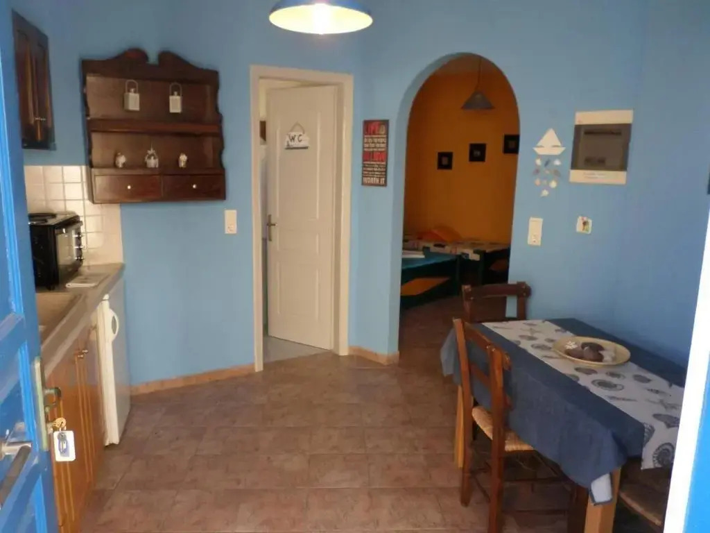 Santorious Flower Covered Apartment