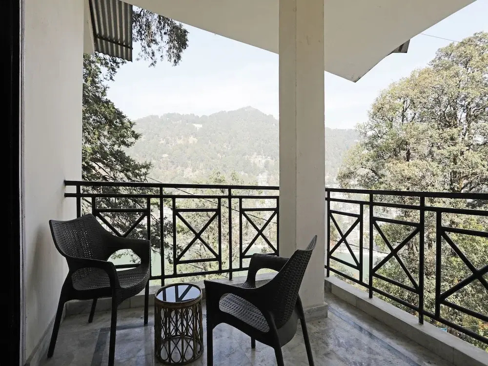 OYO 13157 Home 2BHK Lake View Ayarpatta Nainital