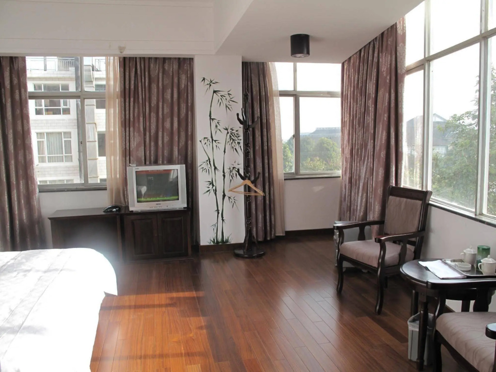 Tengchong Biquan Hotel