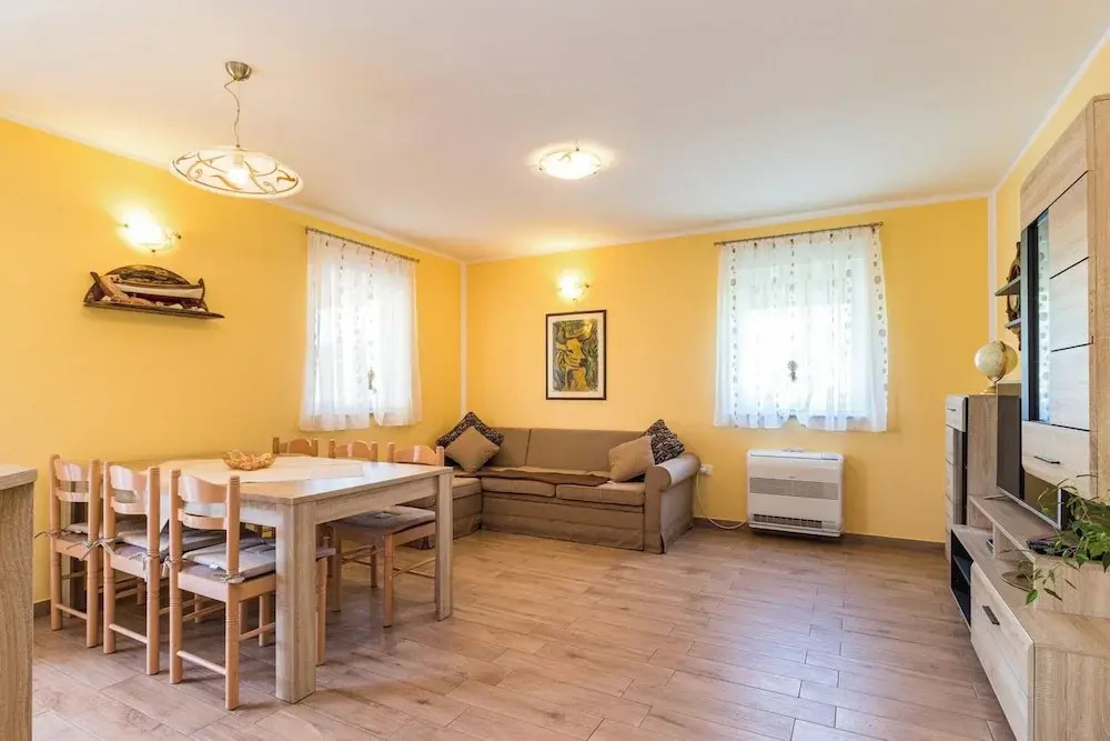Lovely Family Bungalow With Private Pool