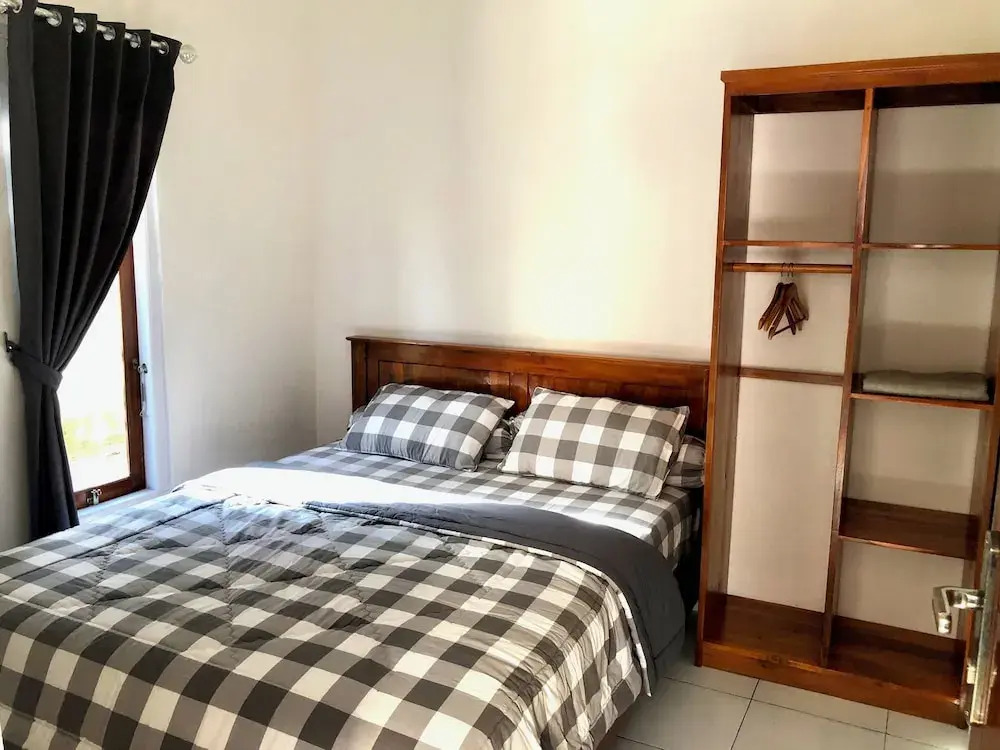 LOPE HOMESTAY