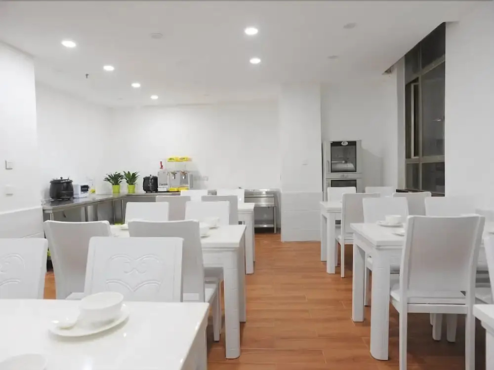 Xana Hotelle Hotel (Guangzhou Beijing Road Pedestrian Street Nongjiangsuo Subway Station)