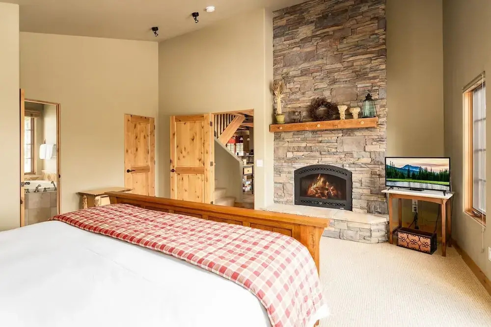 6 Mountain Home Road 4 Bedroom Home by Moonlight Basin Lodging