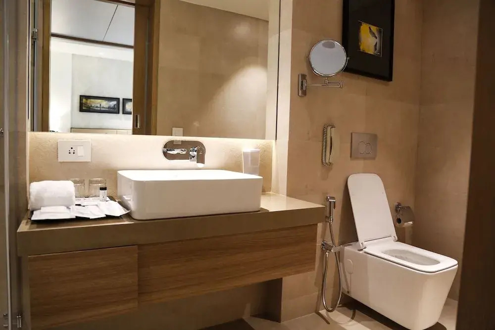 Royal Hometel Suites