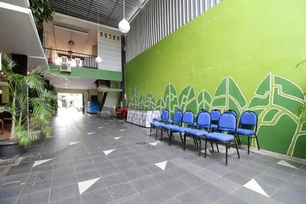 RedDoorz Plus @ Taman Siswa 2