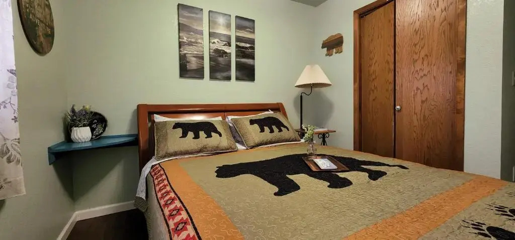 Trinity Escapes - Two Bedroom two bathroom full Apartment near airport