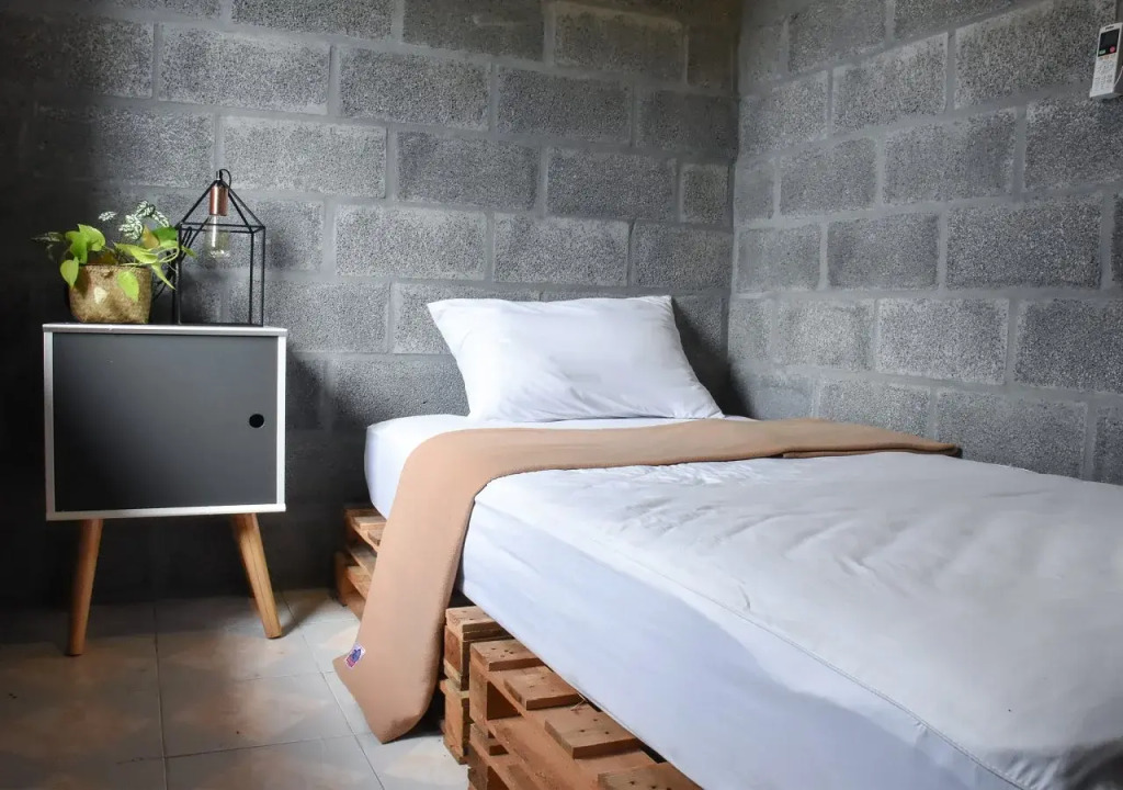 Bandai Poshtel