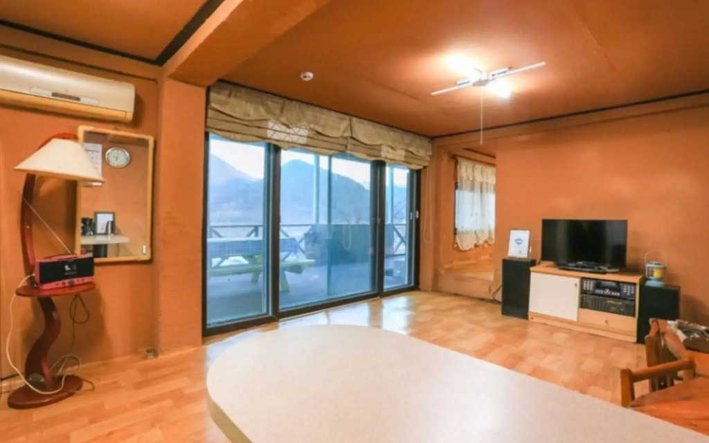 Jecheon Noksu and Cheongsan House Pension(제천 녹수와청산의집펜션)