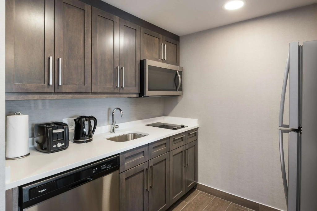 Homewood Suites By Hilton Ottawa Airport