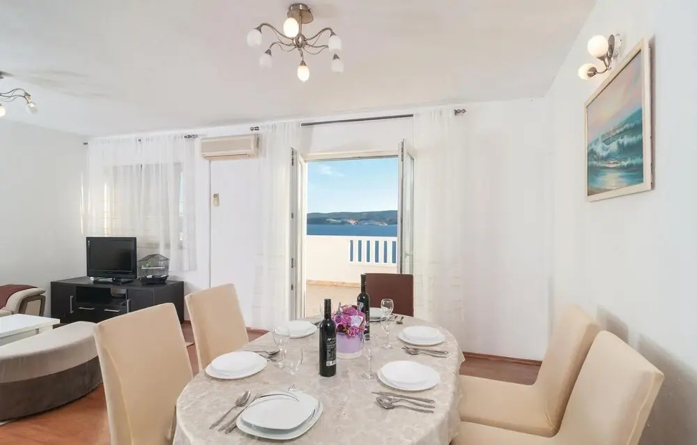 Stunning Home in Stanici With Wifi and 3 Bedrooms