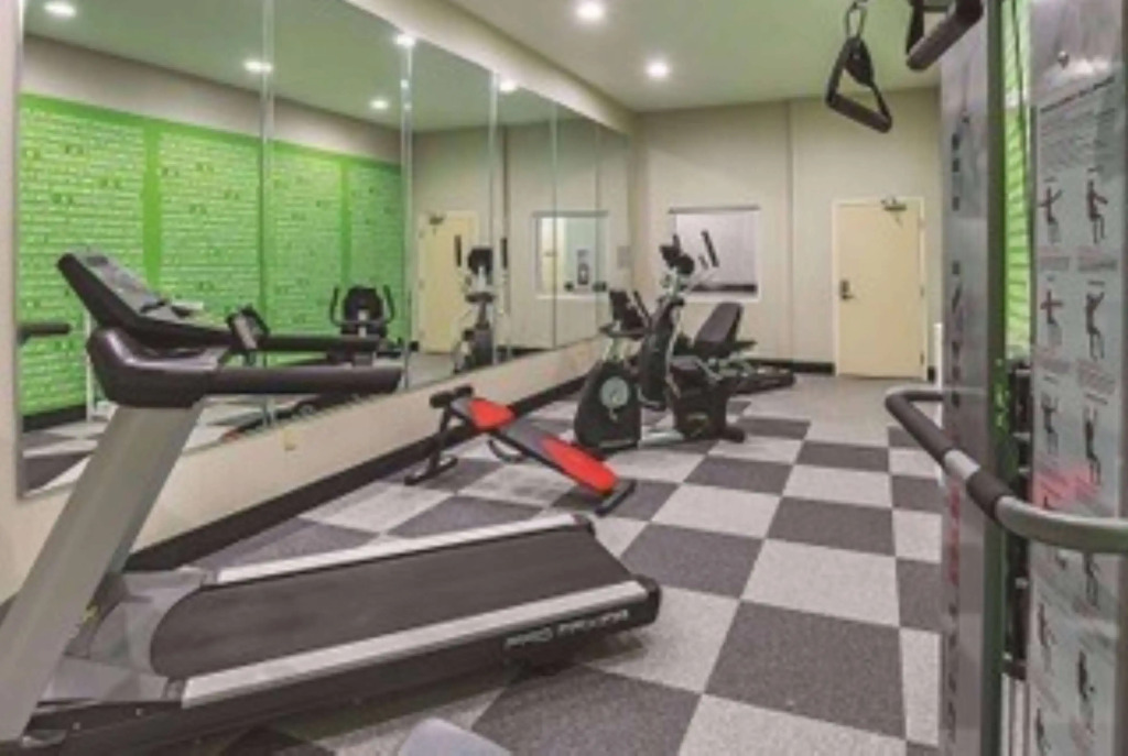 La Quinta by Wyndham Ft. Worth - Forest Hill, TX