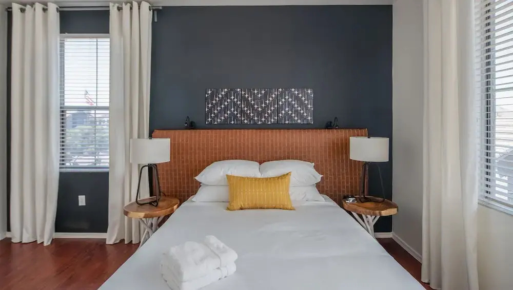 Stylish Phoenix Apartment by WanderJaunt