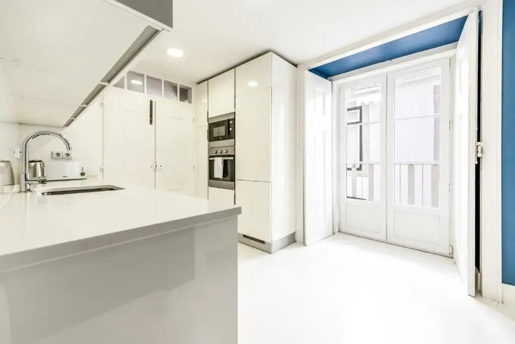 Modern 2Br Baixa Apt For Up To 5 Guests!