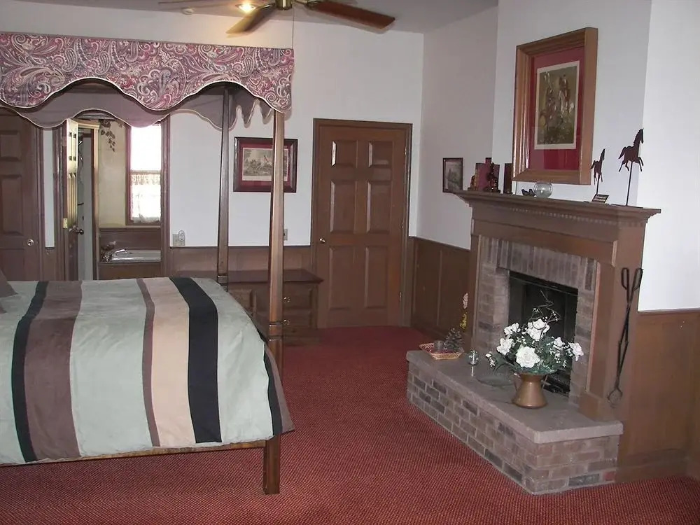 Heritage Country Inn