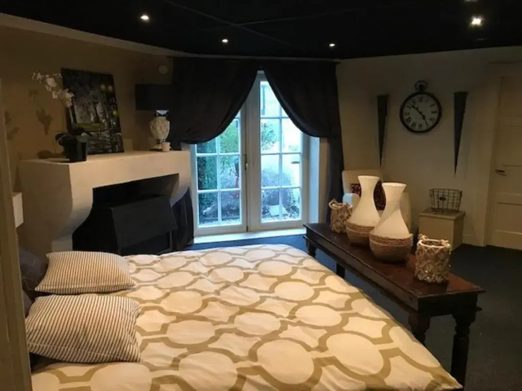 Pakhuis Bed and Breakfast Unique