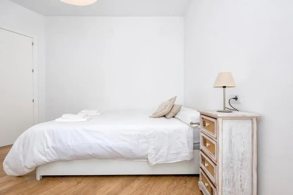 Three-bedroom apartment Cervantes