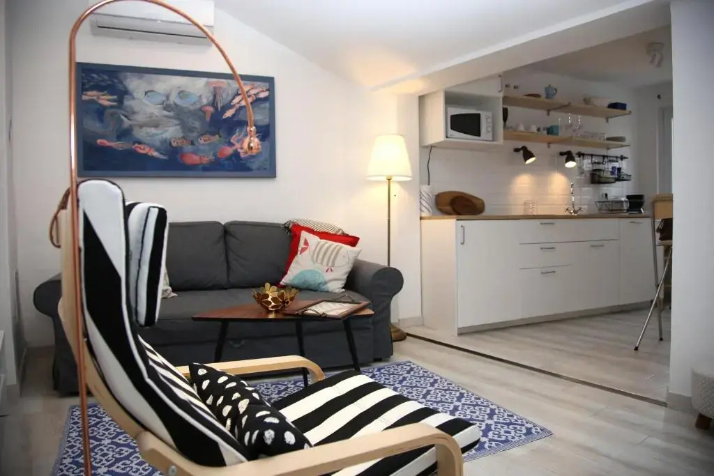 Sweet Suite with free private parking