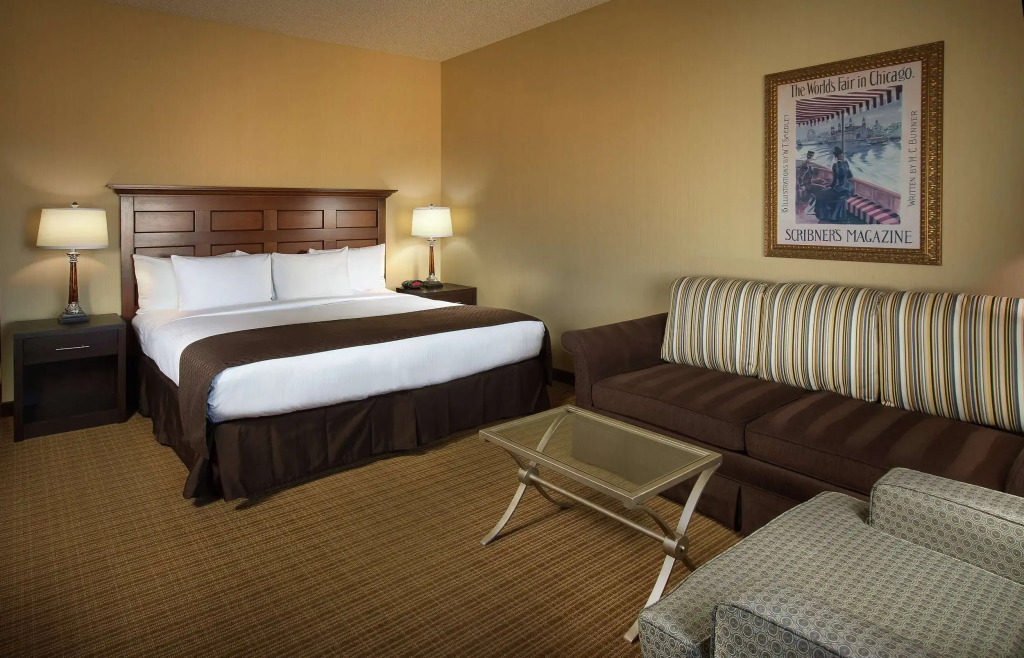 DoubleTree by Hilton Chicago OHare Airport-Rosemont