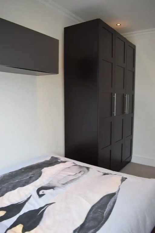 2 Bedroom Flat In Central London