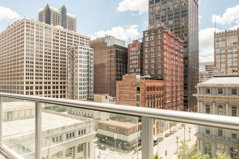 1 BR with Balcony and City Views by Frontdesk