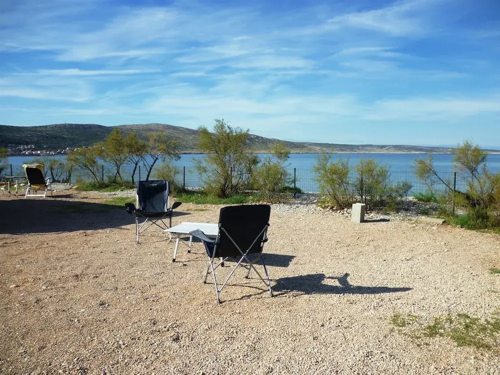 Mobile Home Pisak-directly on the Pebble Beach