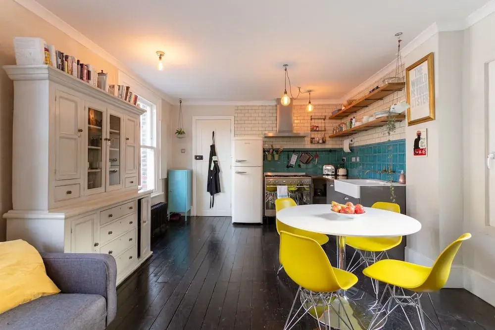2 Bedroom Apartment Near Queens Park