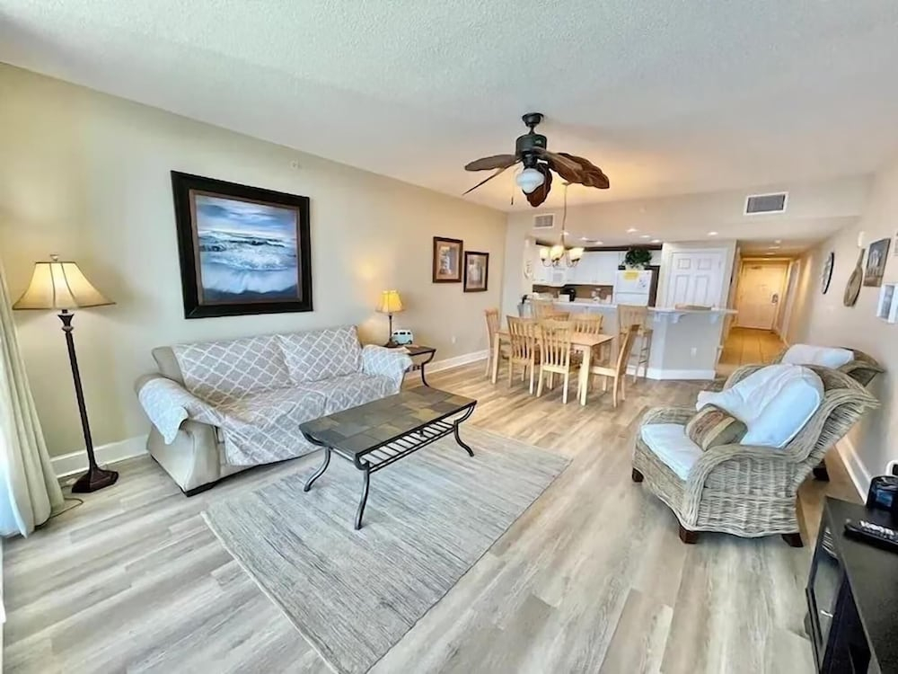 Majestic Beach Towers 2-2107