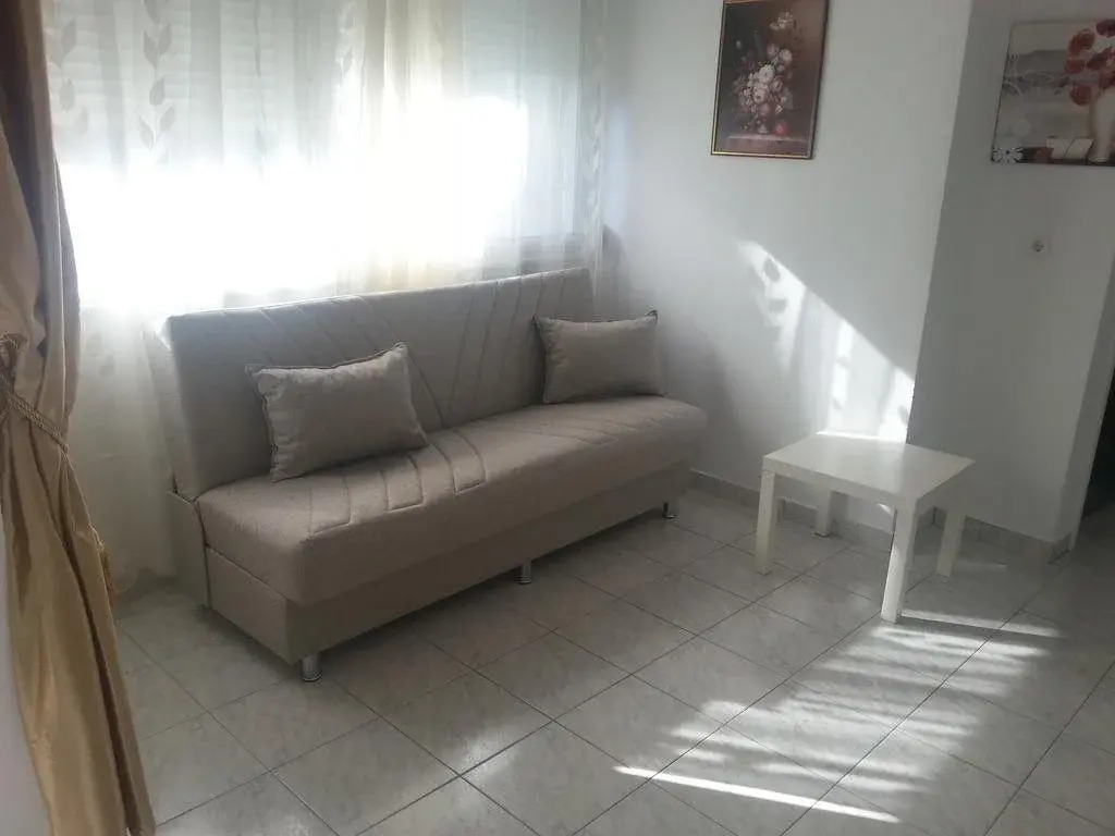 Iokasof Rooms