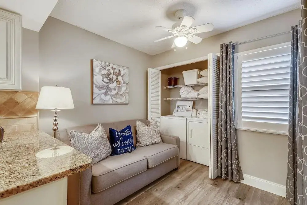 Inlet Reef 517 2 Bedrooms 2 Bathrooms Condo