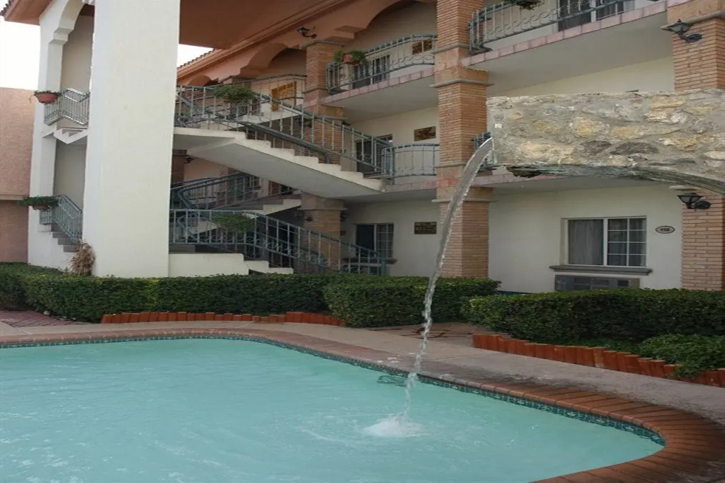 Business Hotel & Suites María Bonita