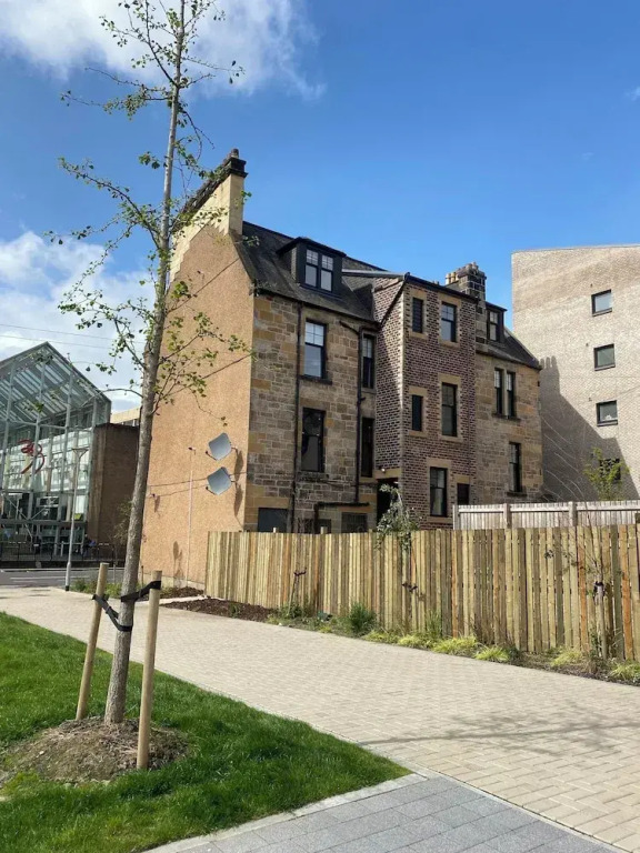 Central Paisley Apartment- Airport/glasgow Access