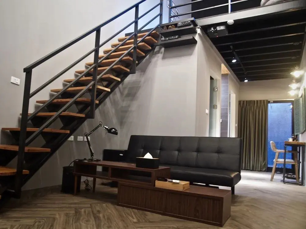 28 The Loft