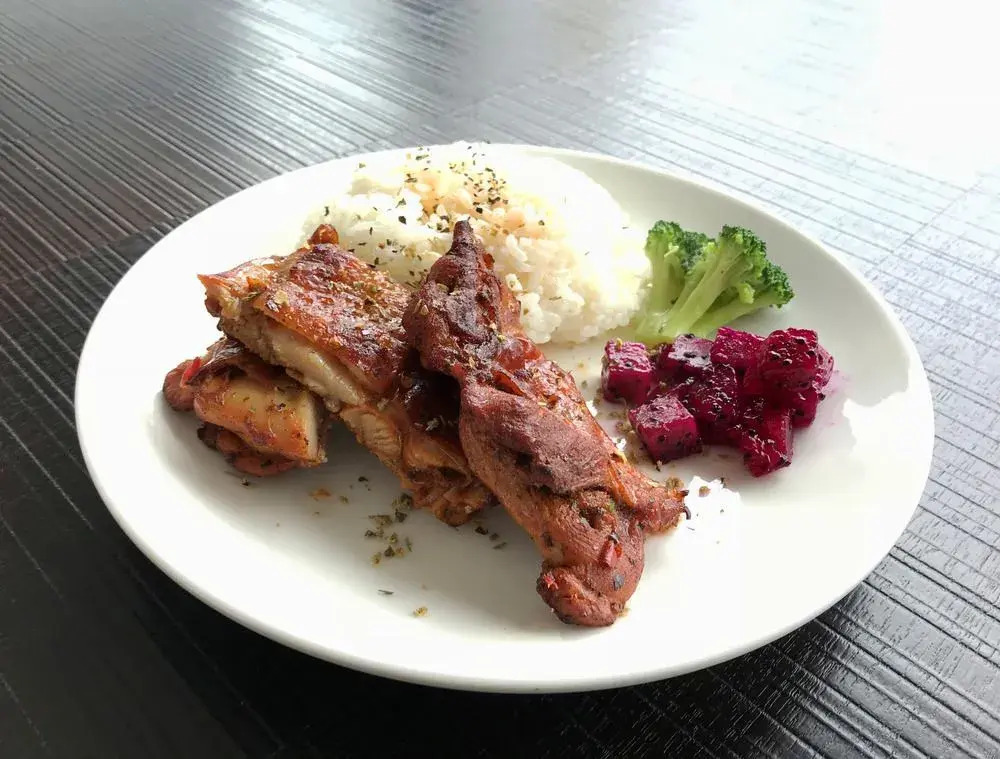 Single inn- KAOHSIUNG LINSEN